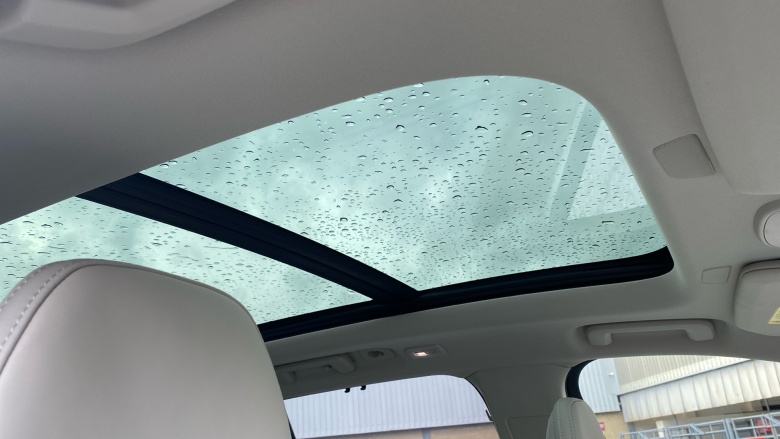 Volvo XC90 2.0 T8 PHEV Ultra Dark 5dr AWD Geartronic Estate